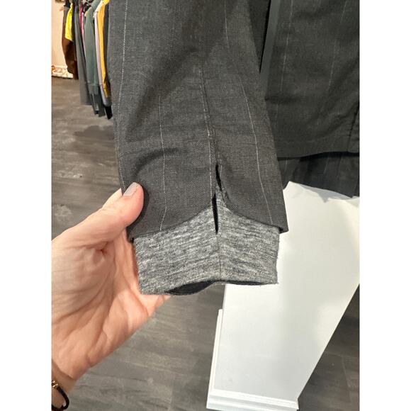 Brooks LIghtweight Jacket Size M - Picture 2 of 6